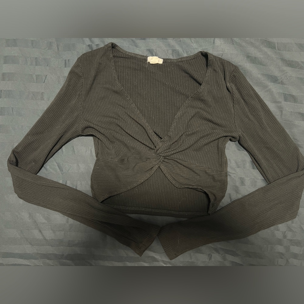 Black Twist-Front Ribbed Top sz. XS